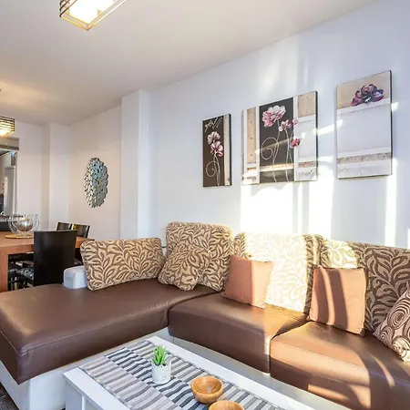 דירה Sunrise Apartment, *