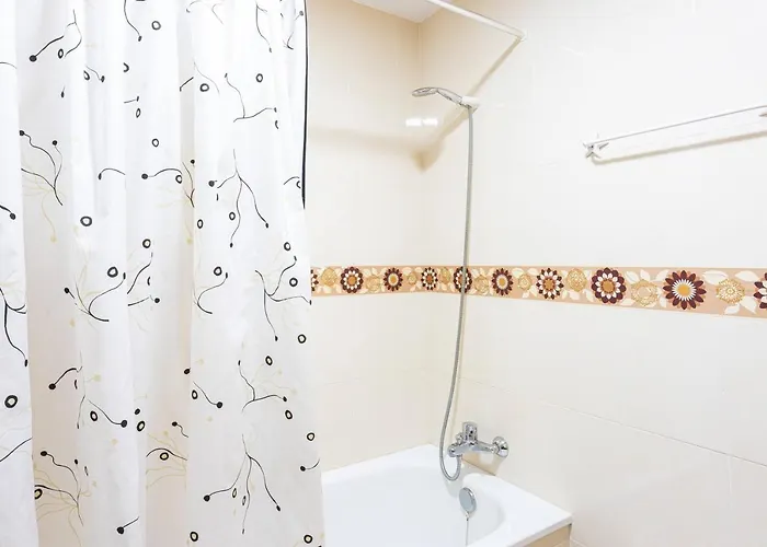 Sunrise Apartment, Apartment