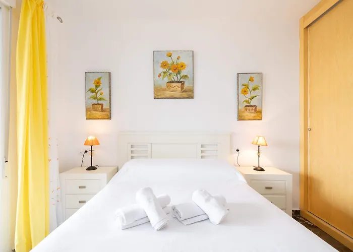 Sunrise Apartment, Apartment