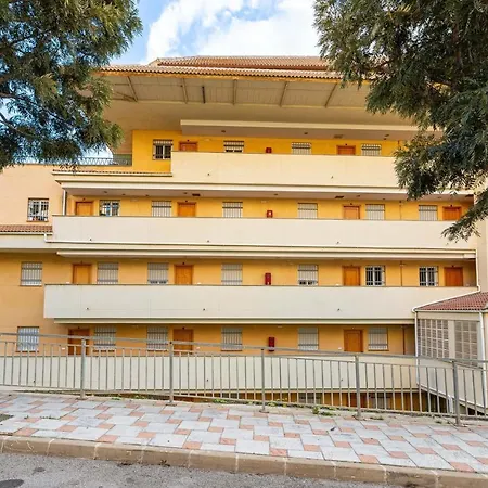 Sunrise Apartment, * פואנגירולה